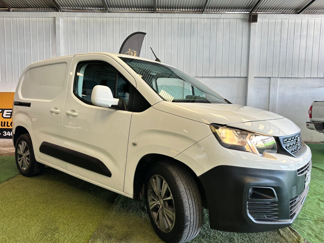 PEUGEOT PARTNER 1.6T DIESEL 2021 ÚNICA! - Imagen 4