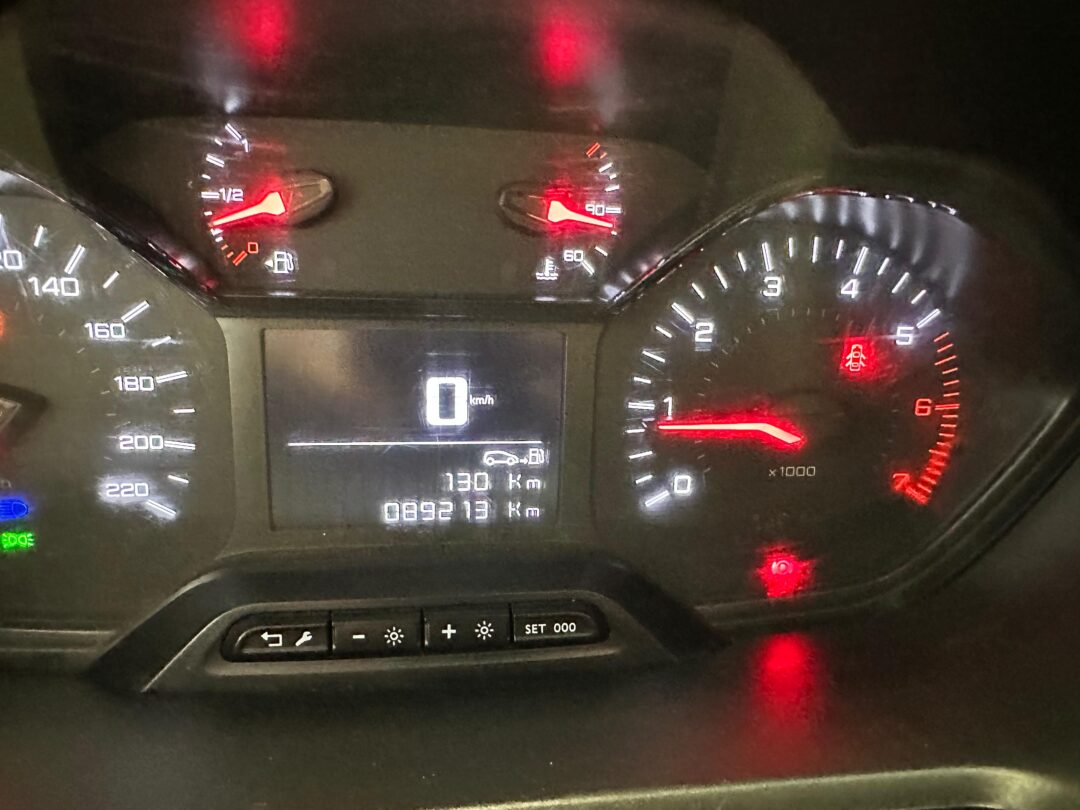 PEUGEOT PARTNER 1.6T DIESEL 2021 ÚNICA! - Imagen 10