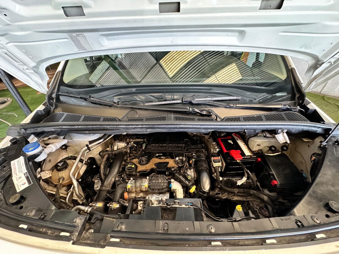 PEUGEOT PARTNER 1.6T DIESEL 2021 ÚNICA! - Imagen 17