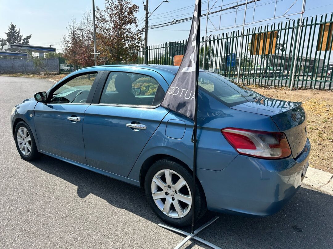 Peugeot 301 Diesel 2013 IMPECABLE - Imagen 10
