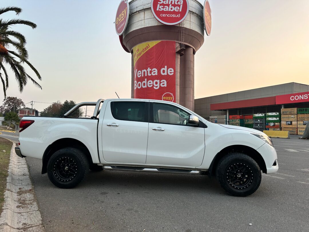 Mazda Bt-50 2021 At. 4x4 UNICO DUEÑO - Imagen 3