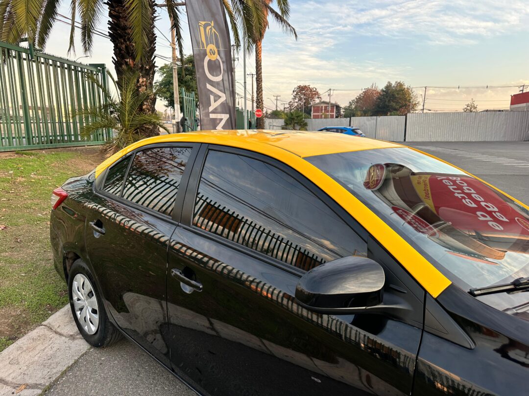 Toyota Yaris 2017 Taxi AUTOMATICO - Imagen 6