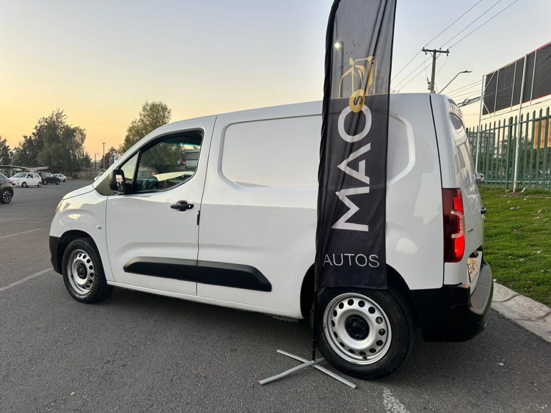 Opel Combo 2023 1.6L NUEVA - Imagen 9