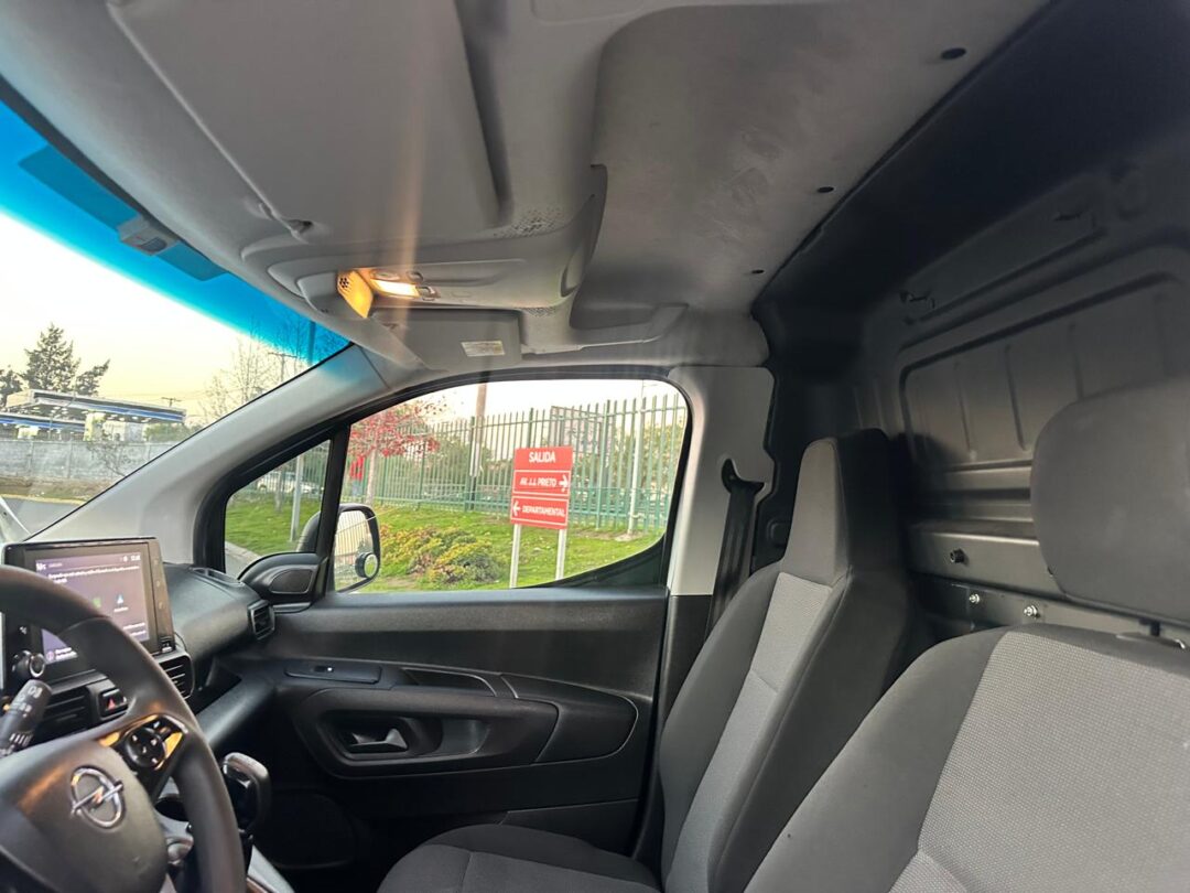 Opel Combo 2023 1.6L NUEVA - Imagen 12