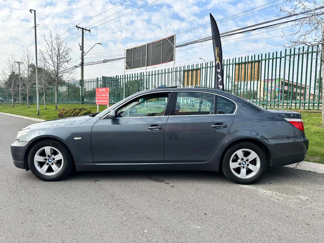 Bmw 525i 2009 SEMI NUEVO - Imagen 8